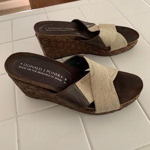 Donald J Pliner size 7 wedge sandals